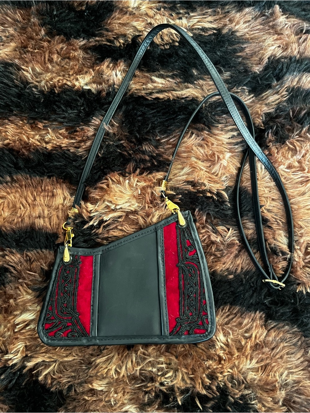 Vintage Albano Black and Red Women's Leather purse with gold hardware